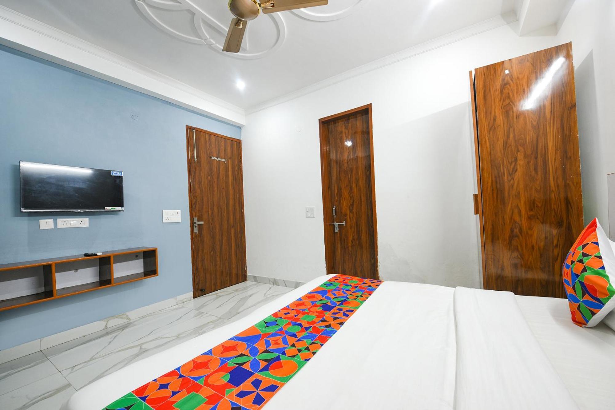 Fabhotel Wonderland Studio Rooms Gurgaon Exterior photo